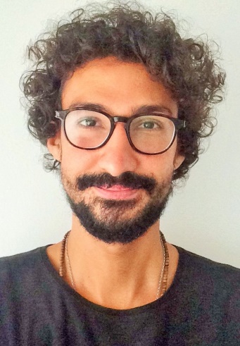 Ator, diretor teatral e arte-educador. Mestrado em Linguagens artísticas combinadas no programa de Artes Visuais da Universidade Nacional de artes (UNA) da cidade de Buenos Aires, Argentina. Pós-Graduado em Direção Teatral pela Escola Superior de artes Celia Helena, São Paulo. Licenciado no curso de Artes com especialização em Artes Cênicas pela Universidade Paulista de Artes, São Paulo. Como Ator é formado pela Escola superior de artes Celia Helena. É professor em Artes cênicas desde 2006, na formação de crianças, adolescentes e adultos. Como ator já trabalhou com diretores como, Kleber Montanheiro (Cia da Revista), Marco Antônio Rodrigues (Galpão do Folias), Frank Totino (Grupo Arte Simples) entre outros. Dirigiu o espetáculo, Amor; apresentado no Teatro de contêiner, São Paulo. Participou do Núcleo de Direção da Escola Livre de Teatro em Santo André, São Paulo. Com supervisão de Luís Fernando Marques Lubi. E do curso “As bases do Metodo Stanislavsck”, ministrado por Valentin Treplyakov. Como também “Campo de visão”, ministrado por Marcelo Lazaratto e “Clown”, com Bete Dorgam.